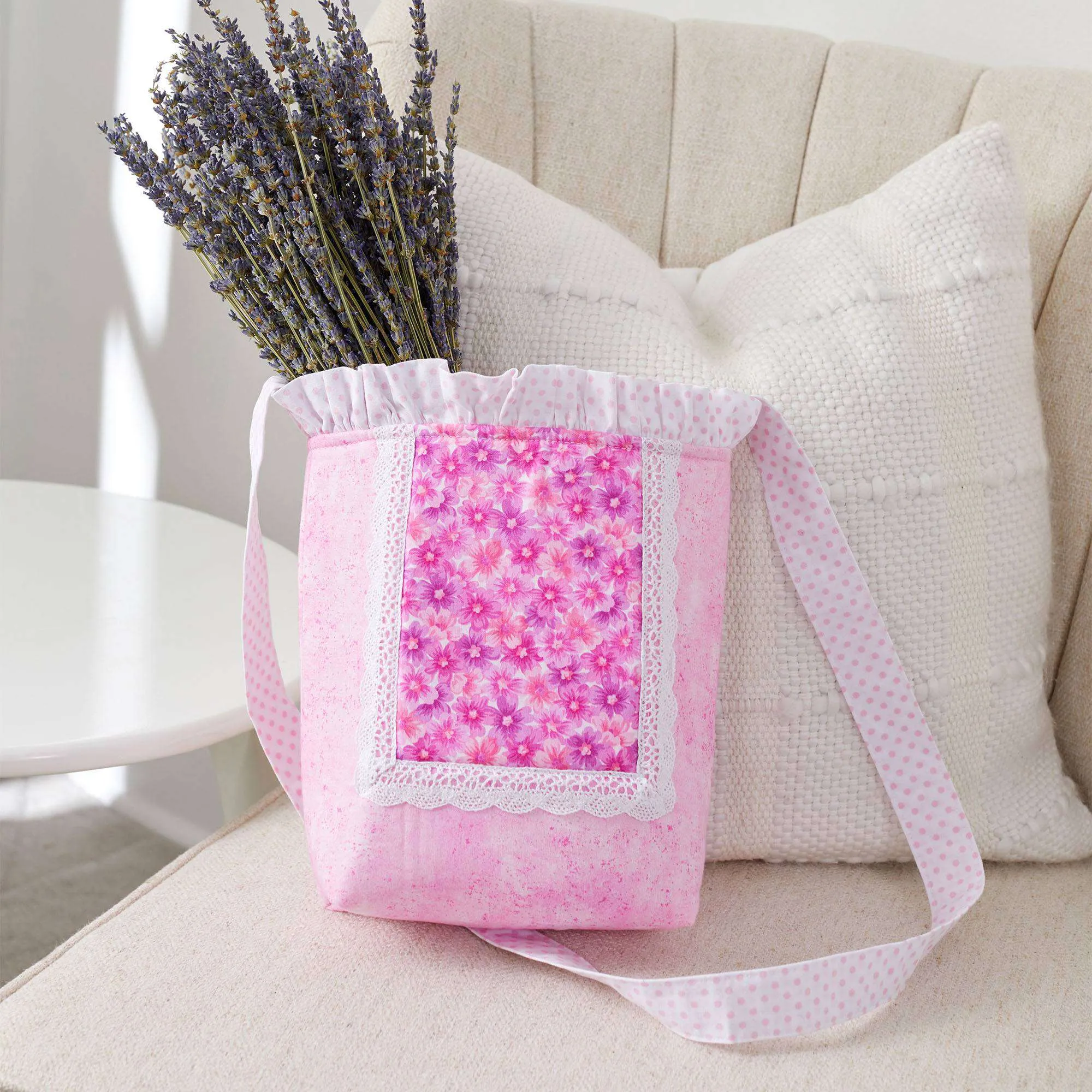 Coats & Clark Sewing Pretty Pink Purse