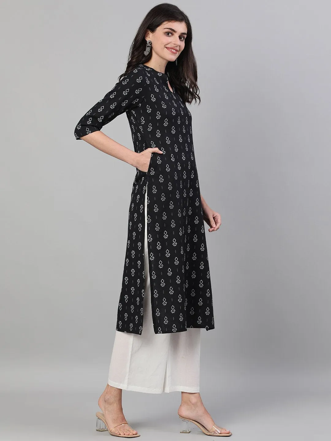 Women Black Three-Quarter Sleeves Straight Kurta With Palazzo And Pockets With Face Mask