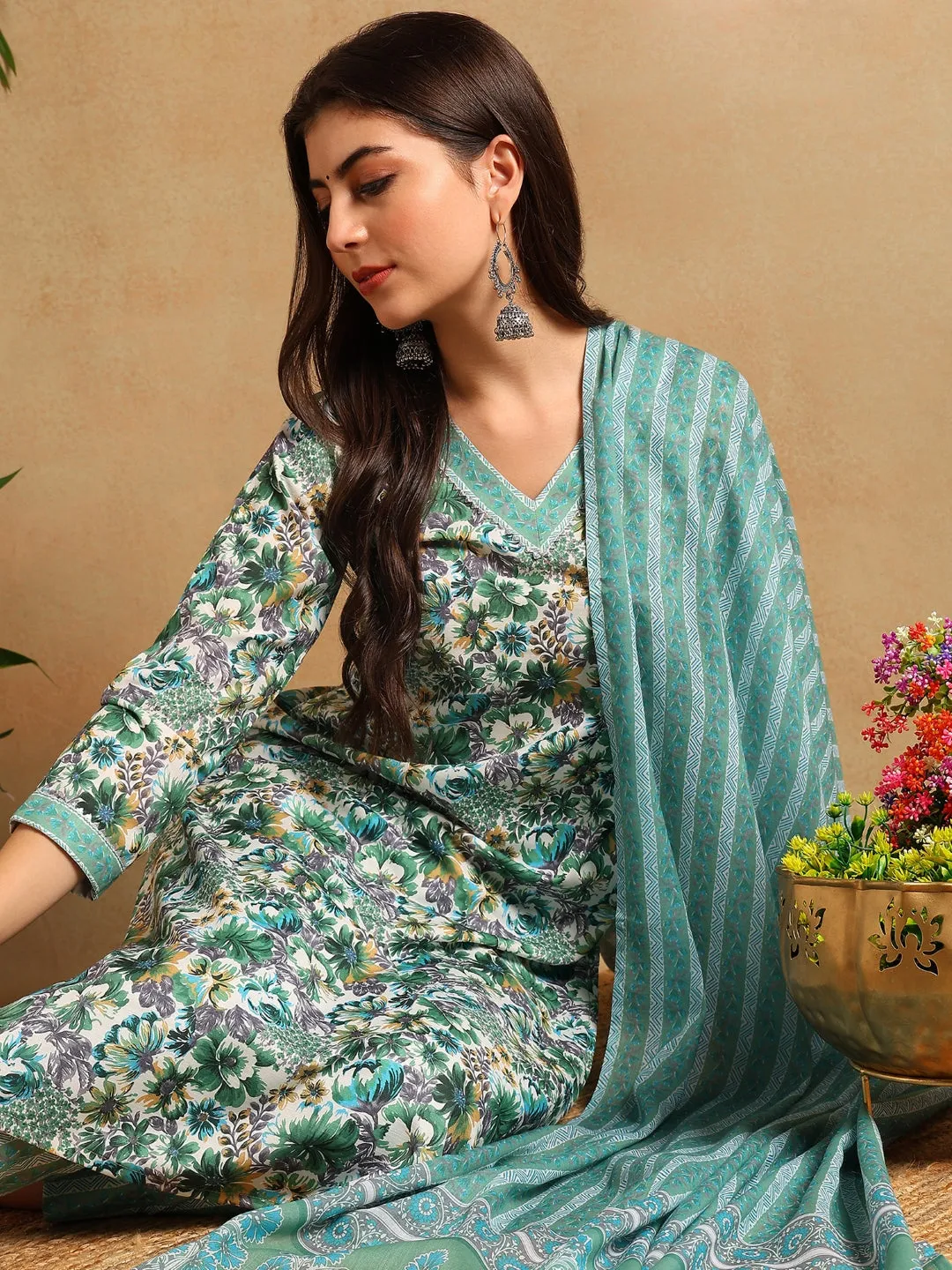 Women Green Poly Rayon Floral Printed Straight Kurta Trousers With Dupatta