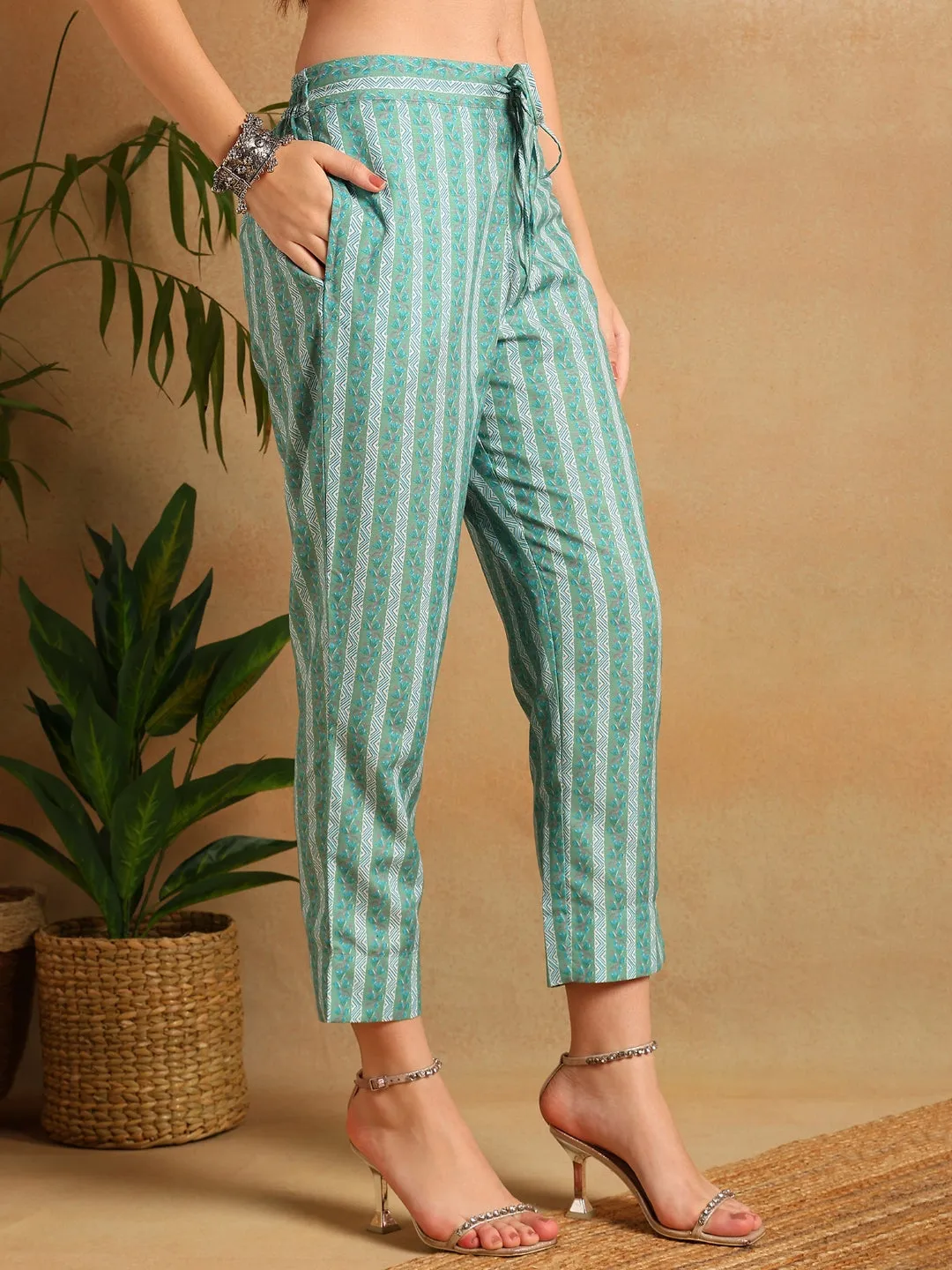 Women Green Poly Rayon Floral Printed Straight Kurta Trousers With Dupatta