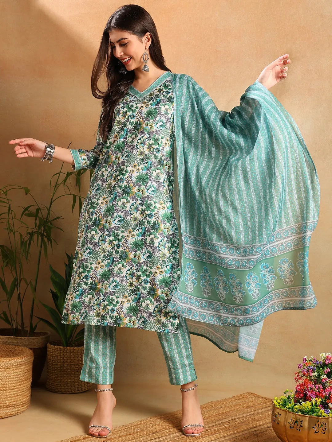 Women Green Poly Rayon Floral Printed Straight Kurta Trousers With Dupatta