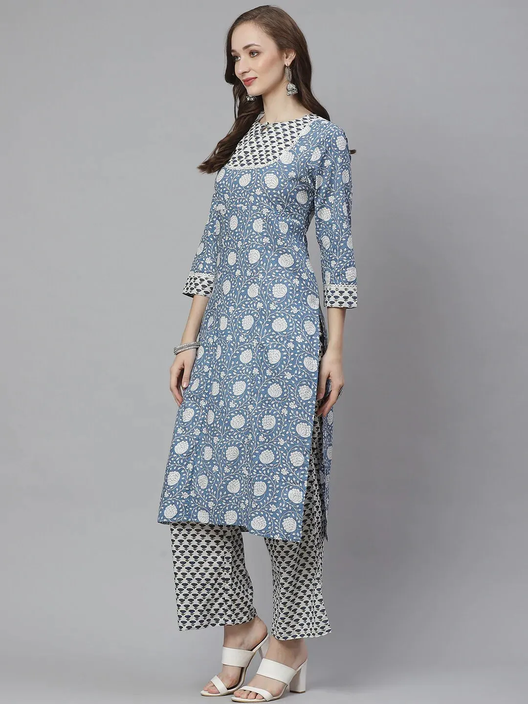 Women'S Blue & White Printed Kurta With Palazzos2
